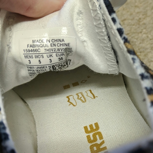 Converse - Picture 3 of 3